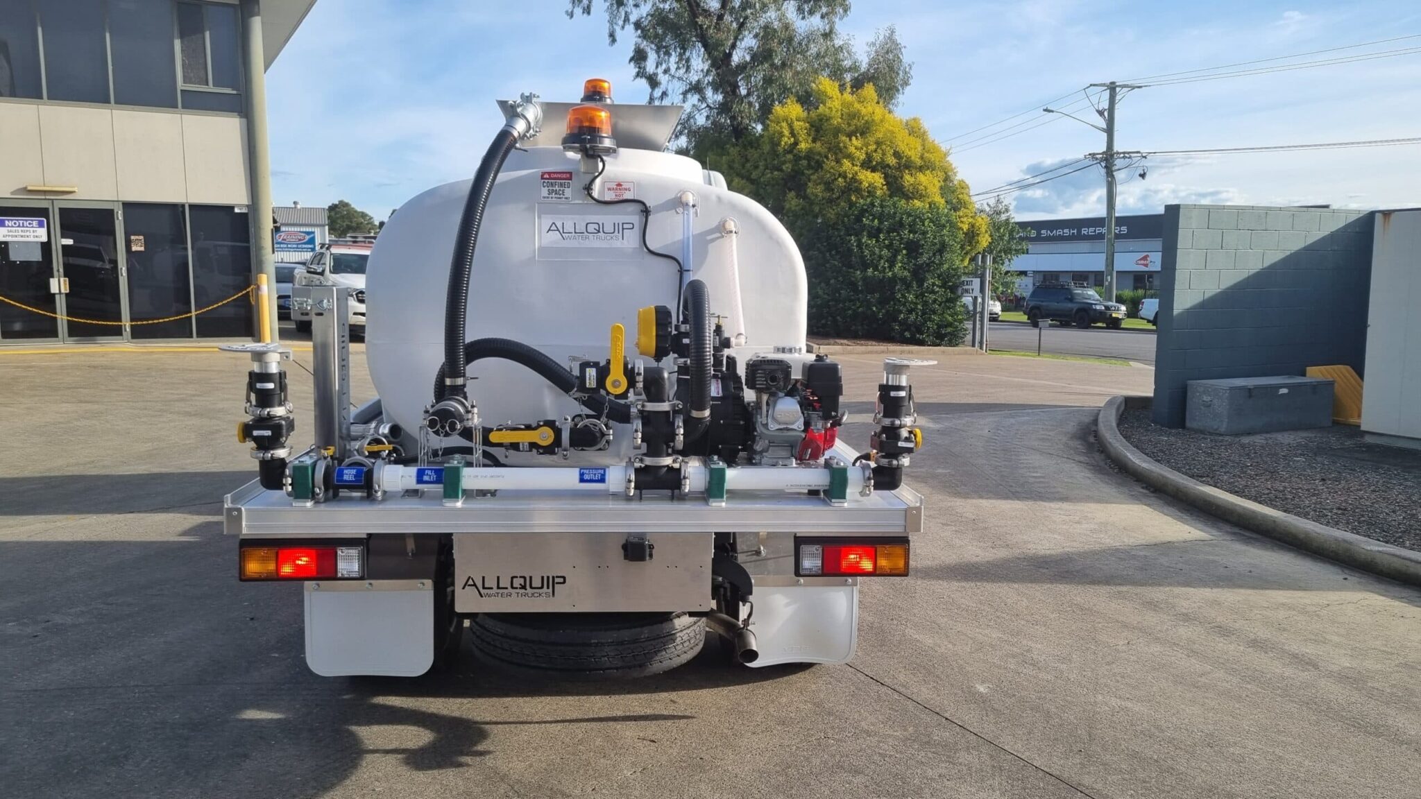 Car Licence Polyethylene 2,000L Water Trucks