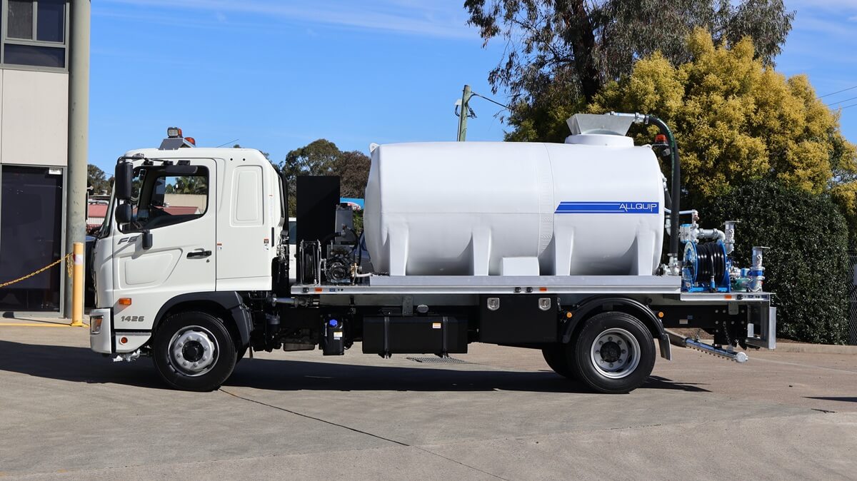 Polyethylene 7,700L Water Trucks