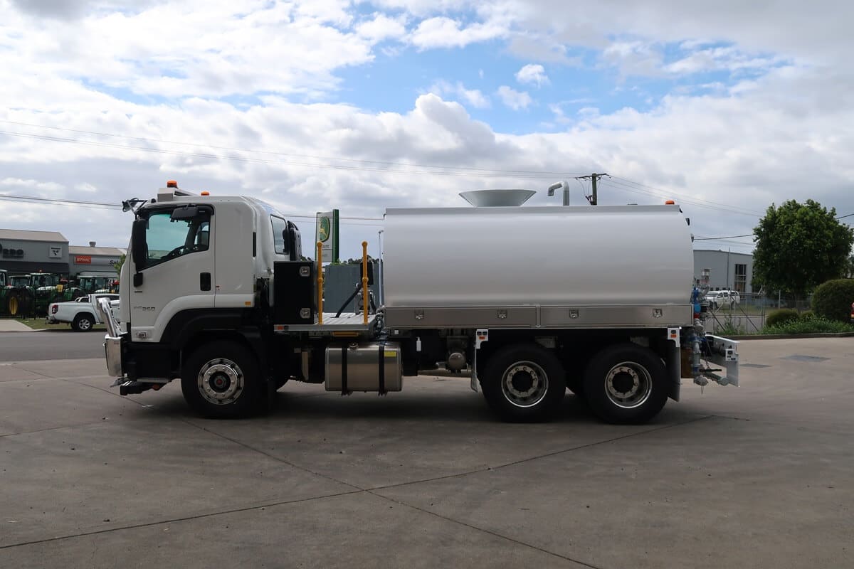 Steel 8,000L Water Trucks